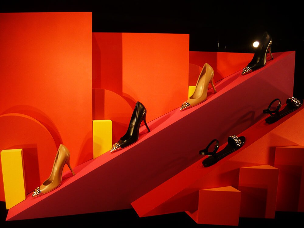 Sapatos na vitrine de Primavera/Verão 2014 da Louis Vuitton em Veneza - Itália