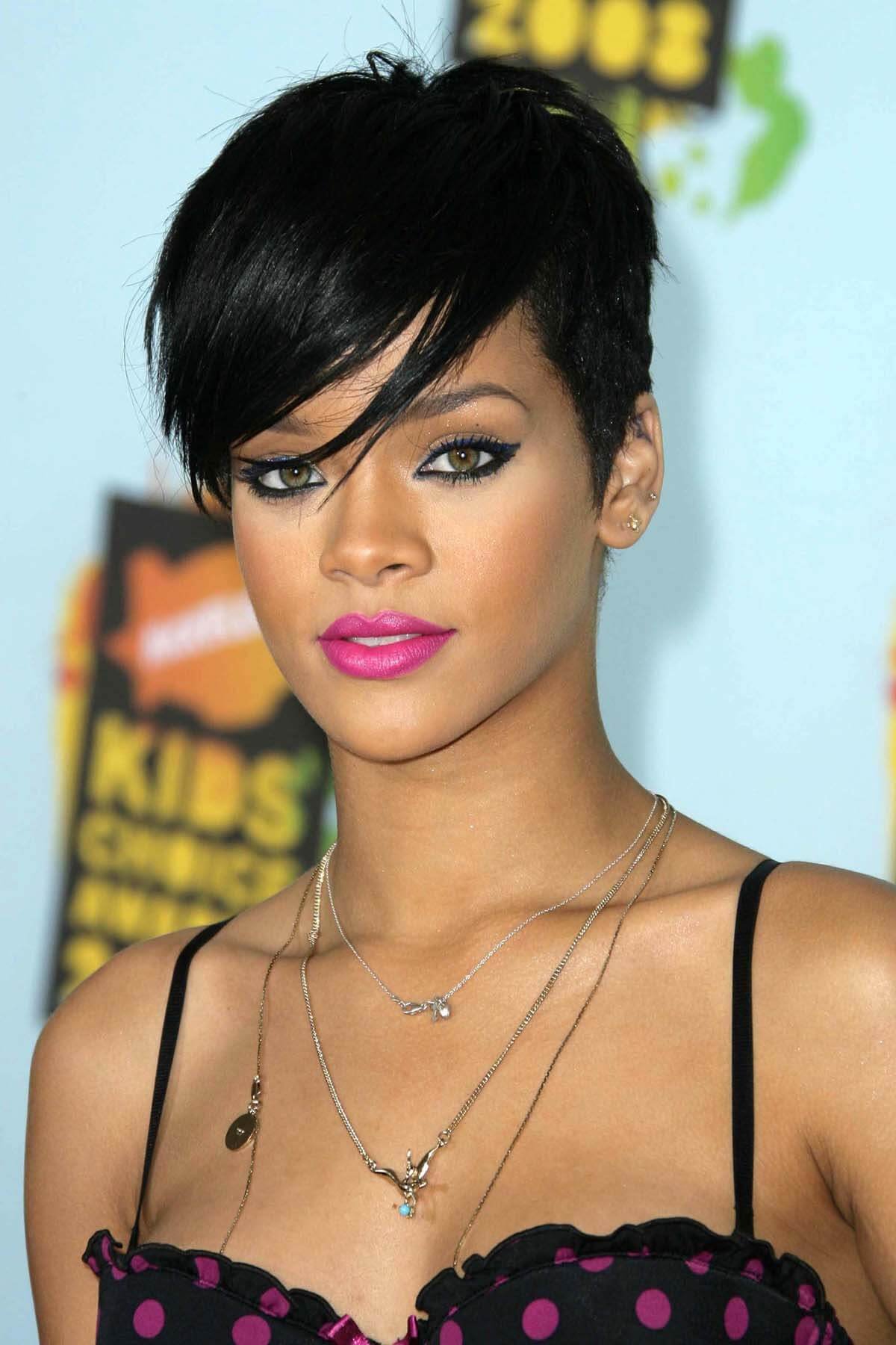 Rihanna corte de cabelo