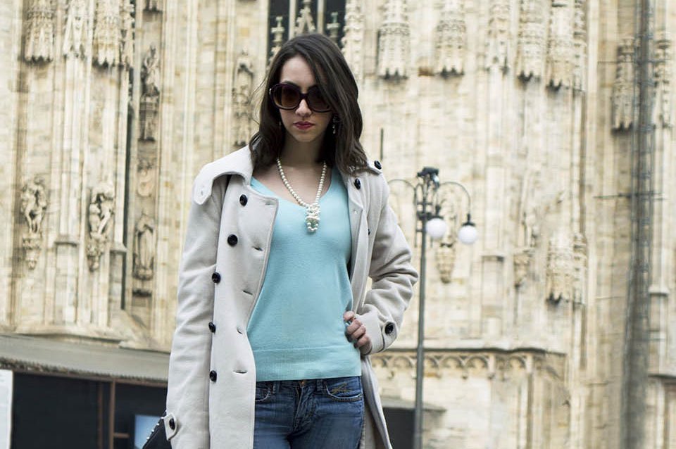 Look para viagem no Duomo di Milão