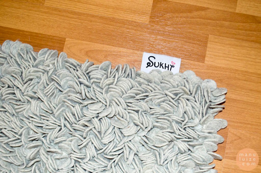 Grey rug for living room
