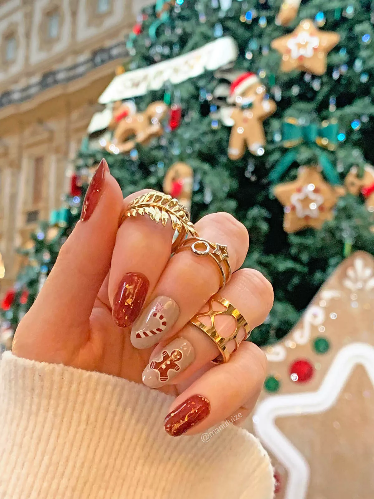 Xmas nails gingerbread biscuits