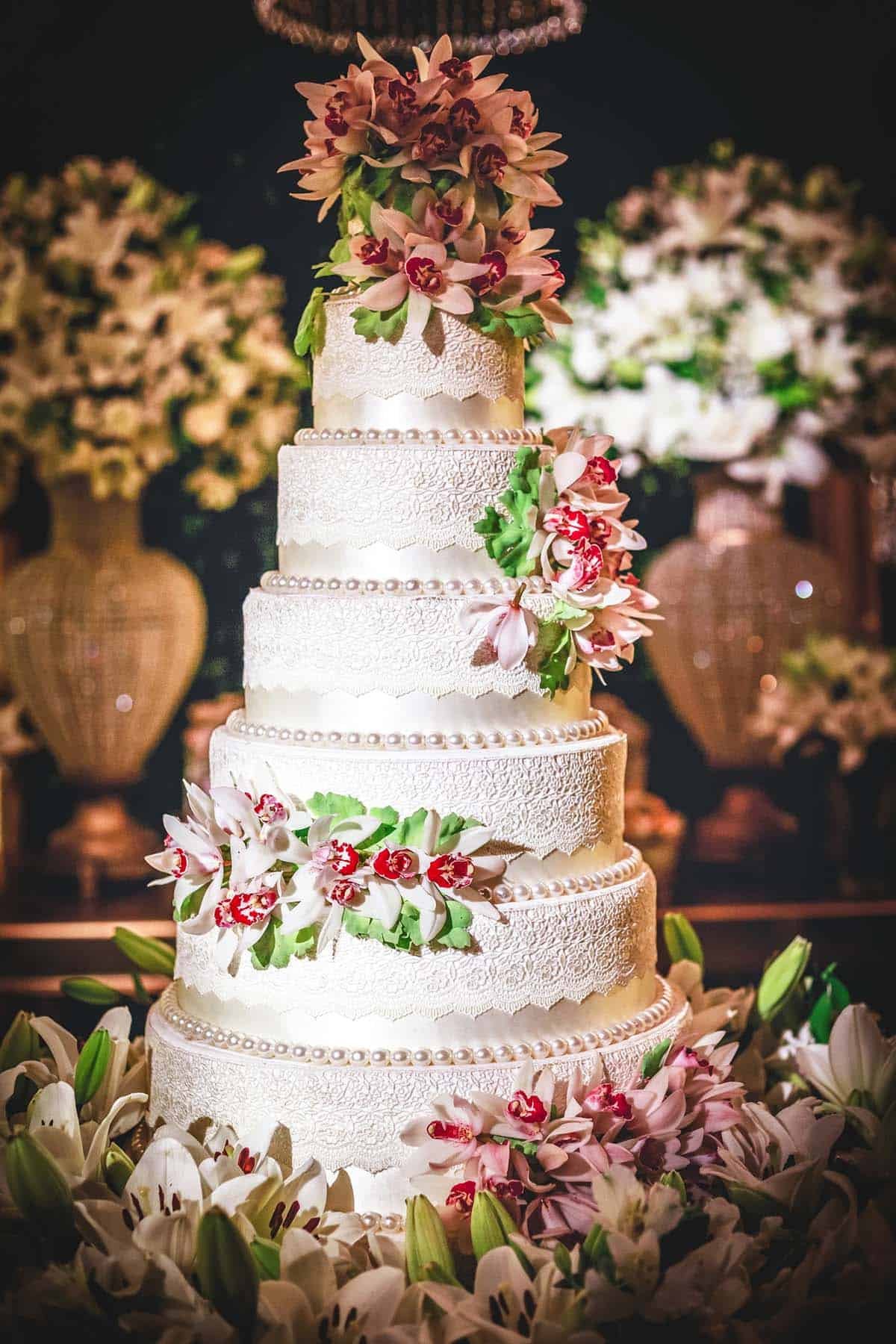 classic elegant white cake: 6 tiers