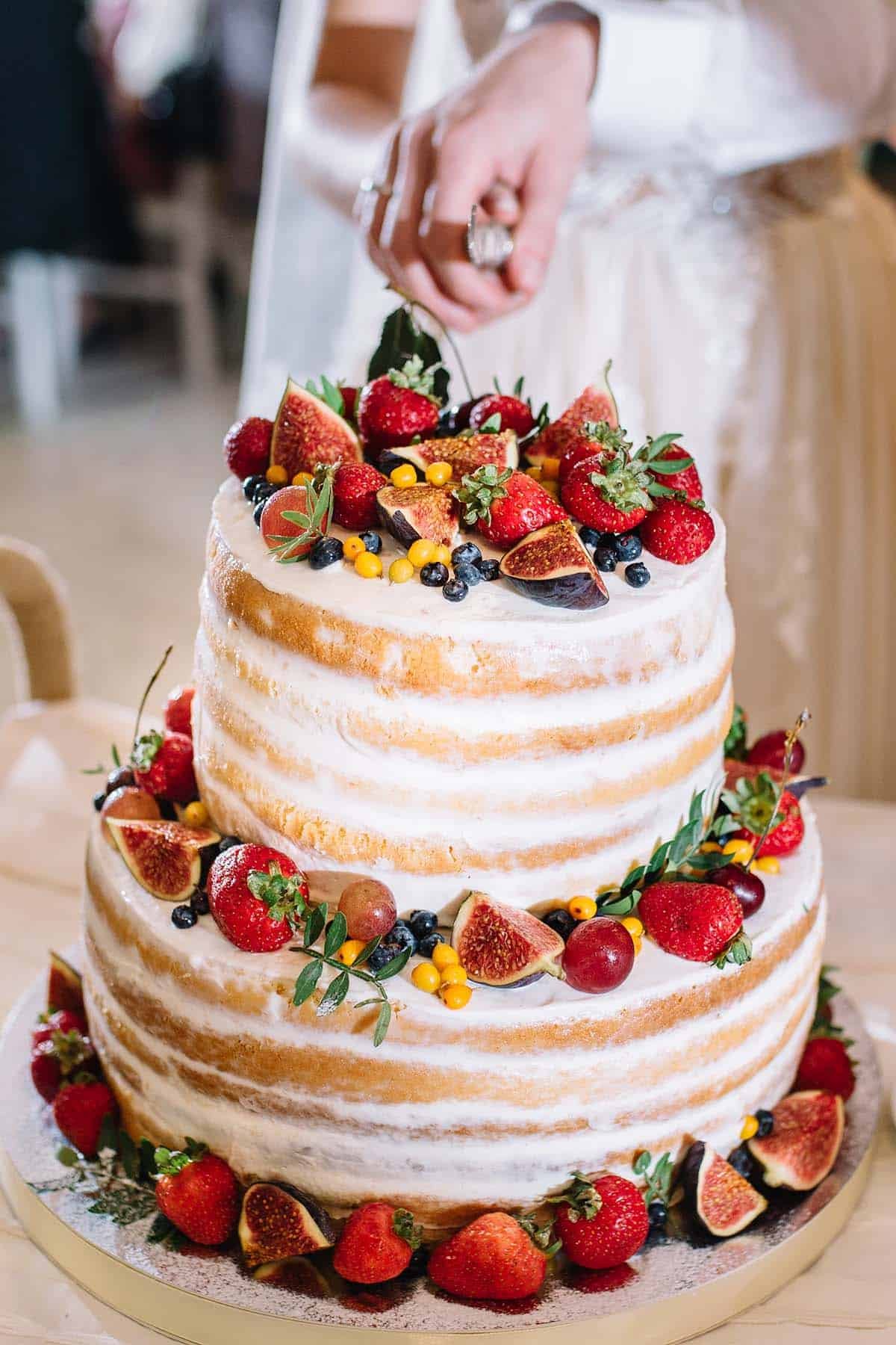 rustic chic wedding cake