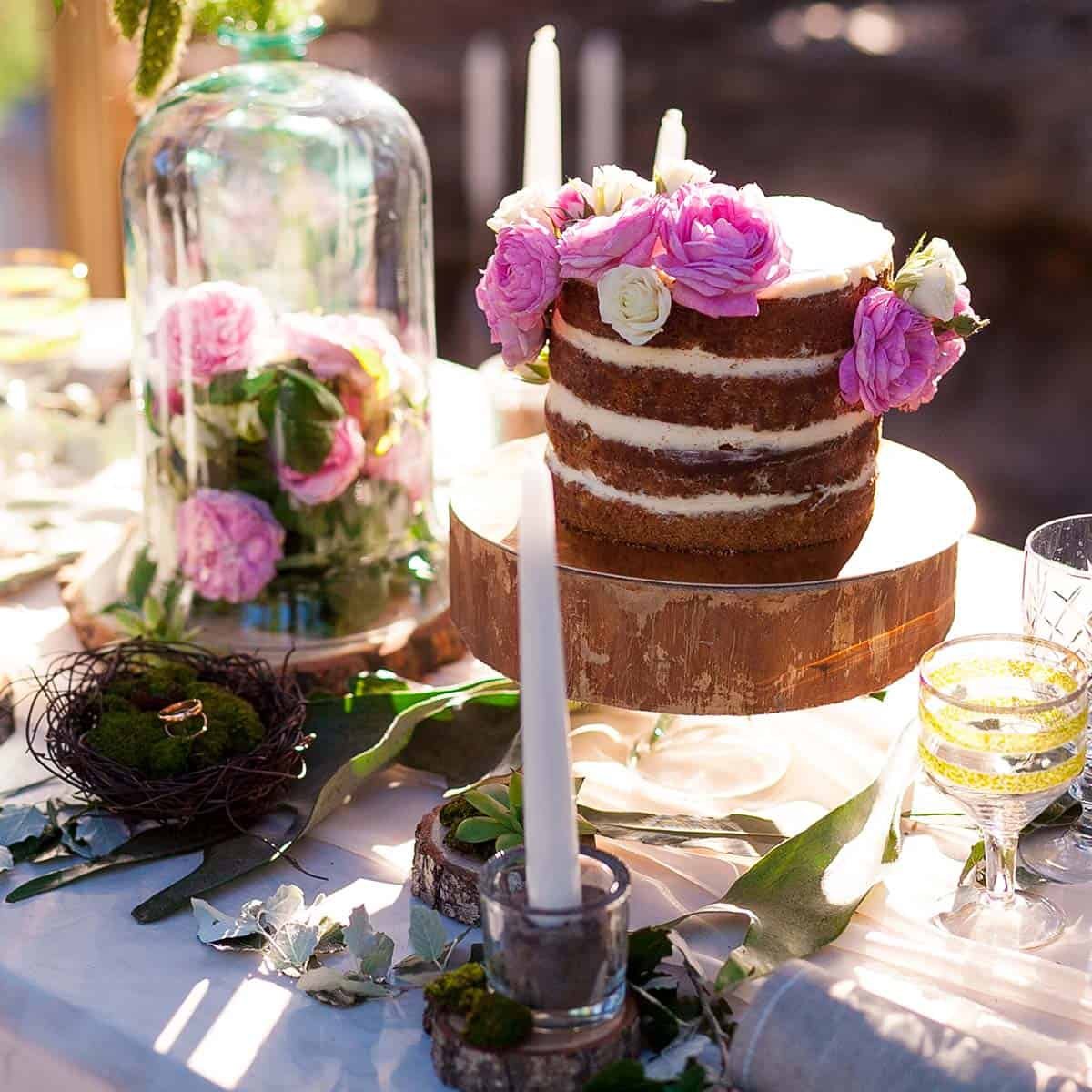simple naked cake with flowers