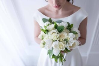 bride bouquet styles: traditional round bouquet