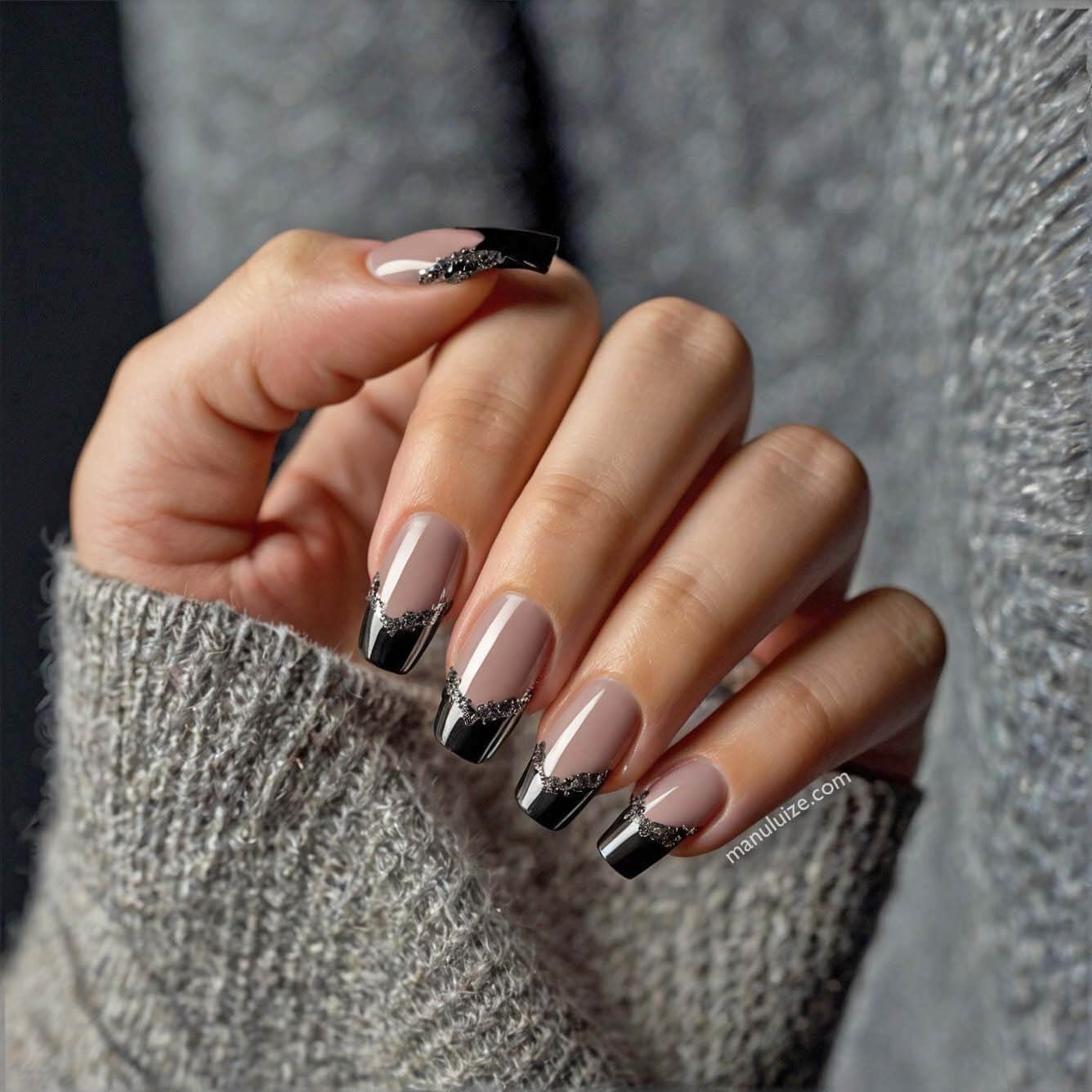 Trendy black and silver nails