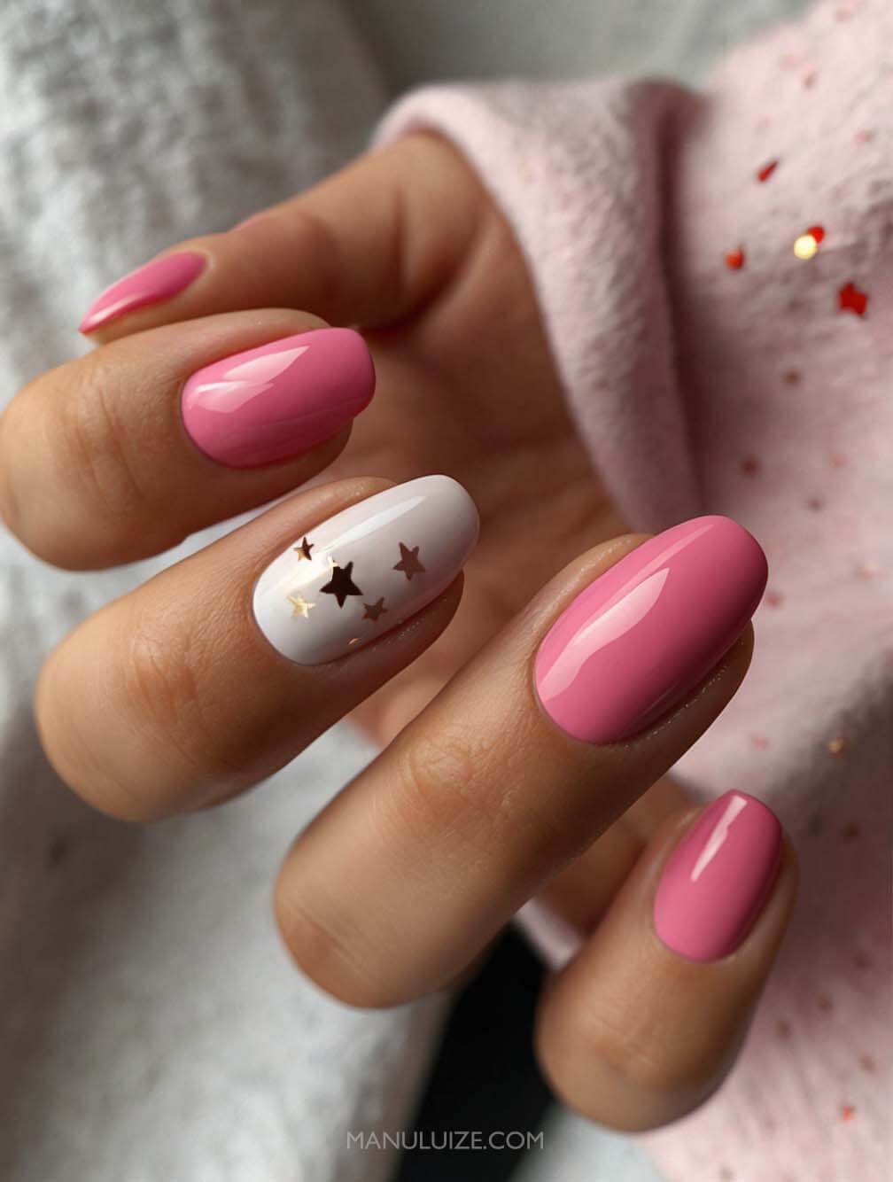 Light pink nails and gold stars