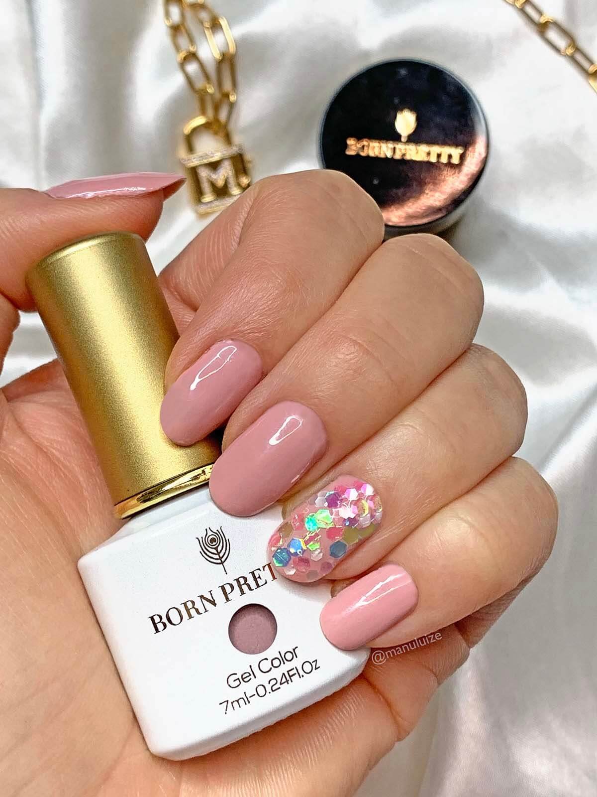 55 Pastel pink nails