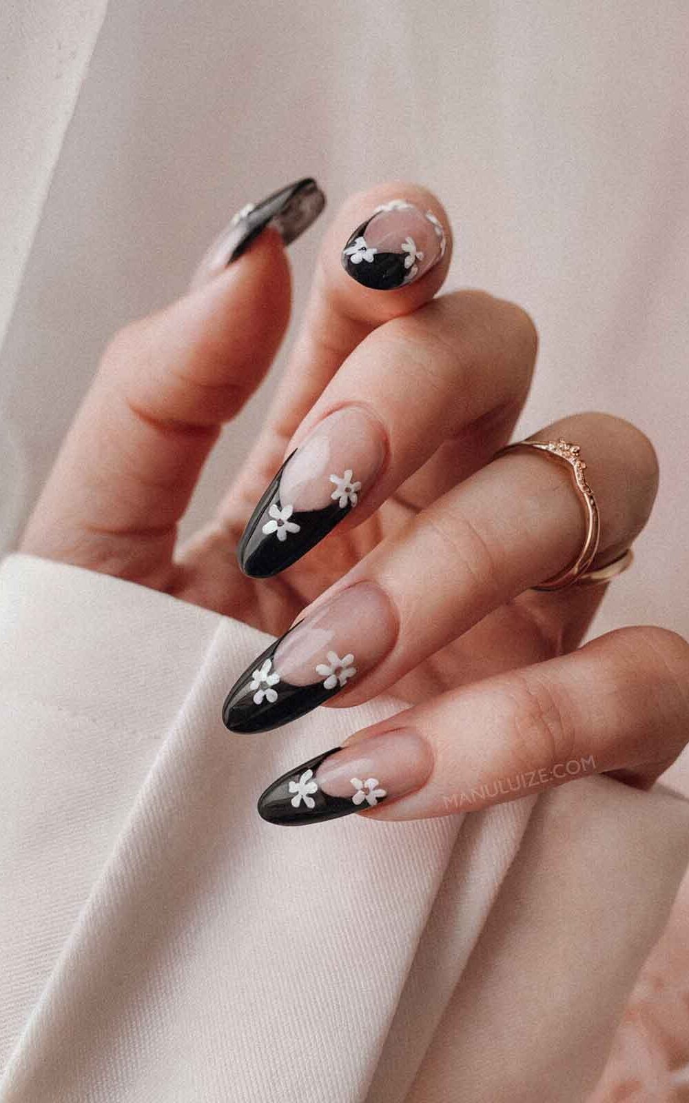 nude and black classy nails nude and black classy nails