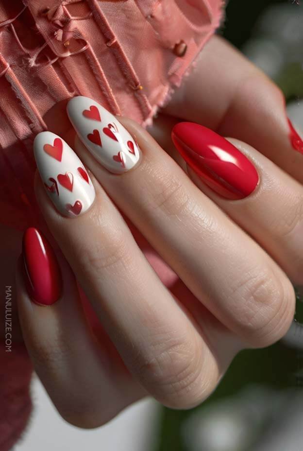 Summer nails with hearts
