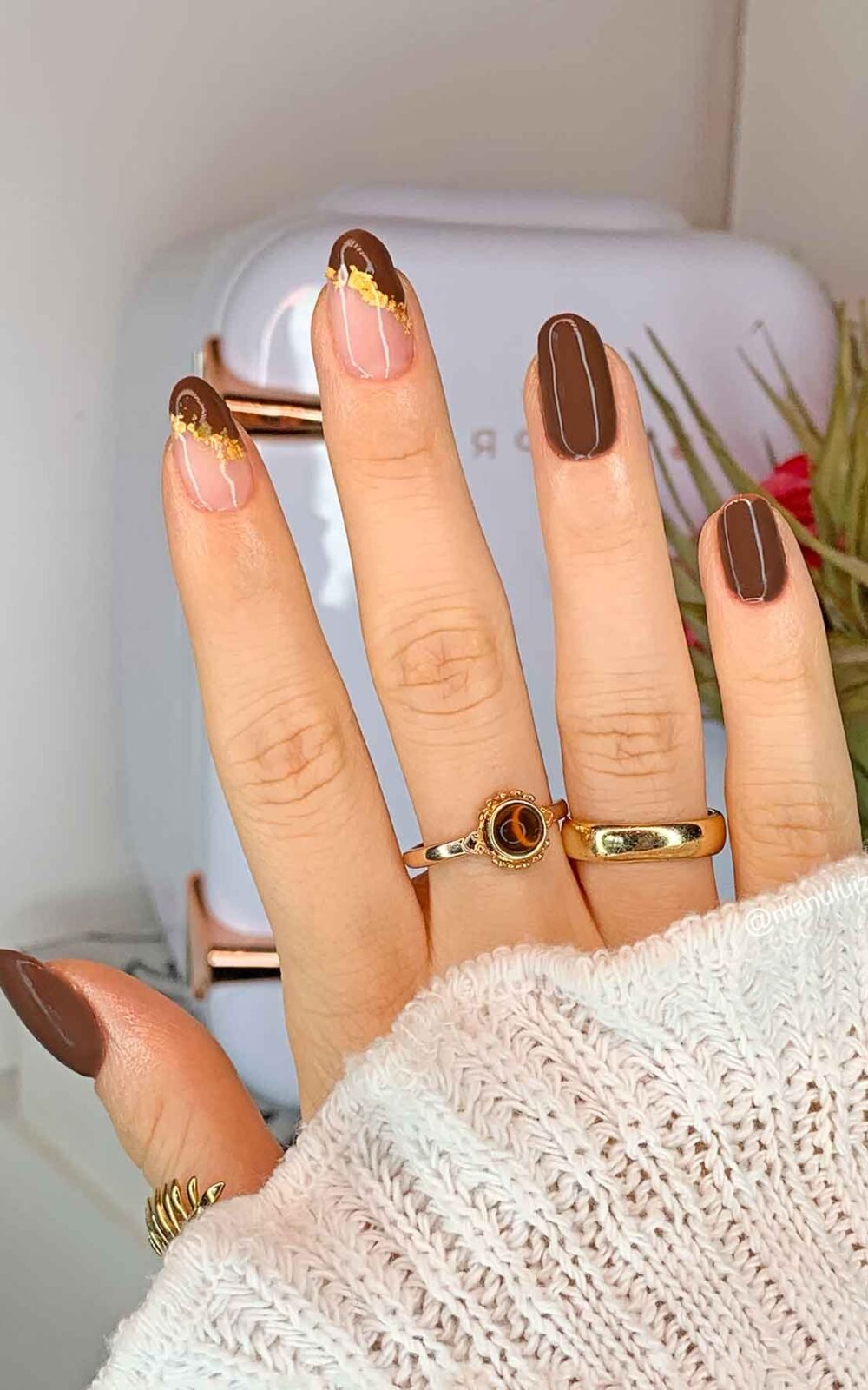 Chocolate brown nails for winter 2026 Chocolate brown nails for winter 2026