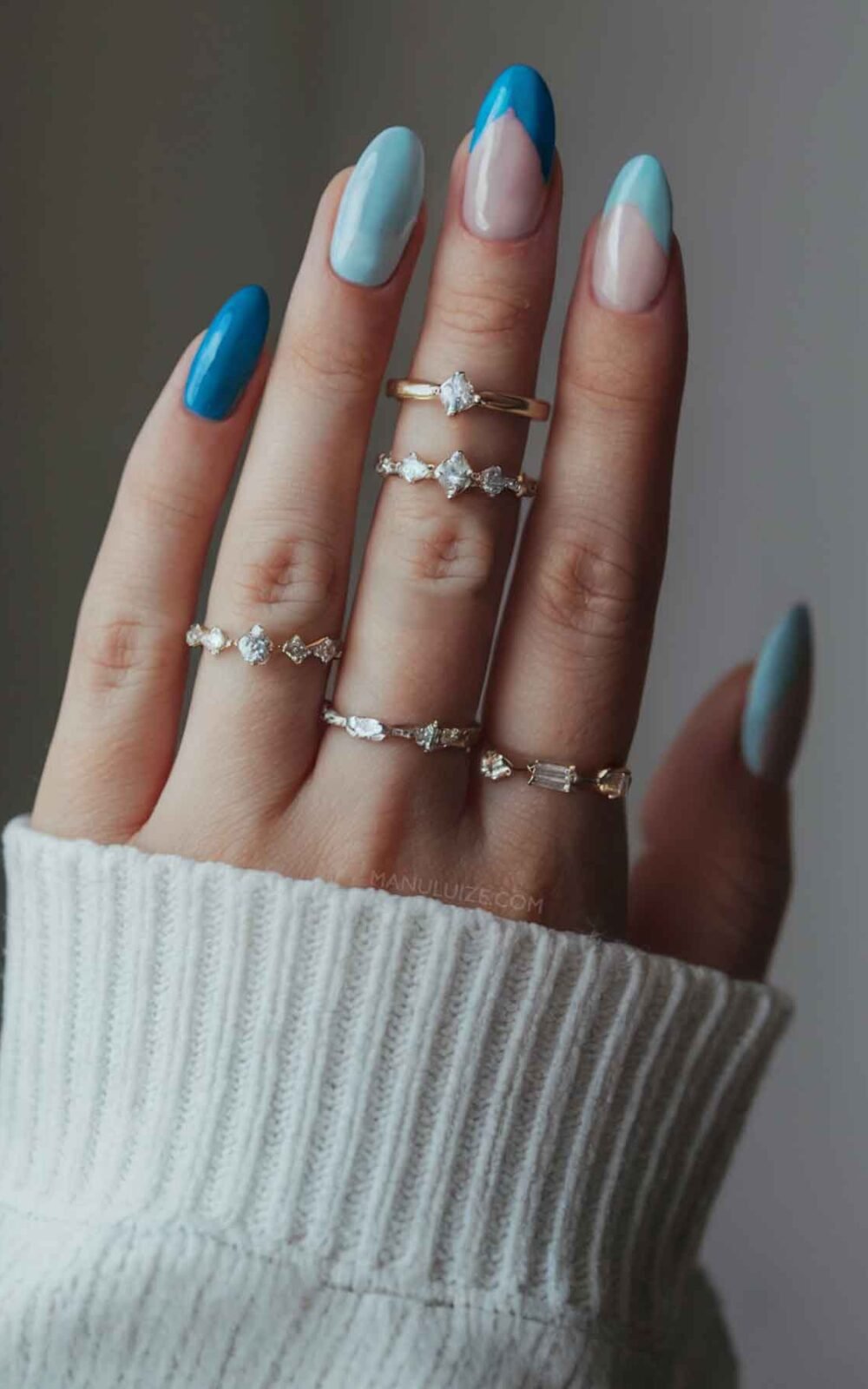 Blue everyday classy nails