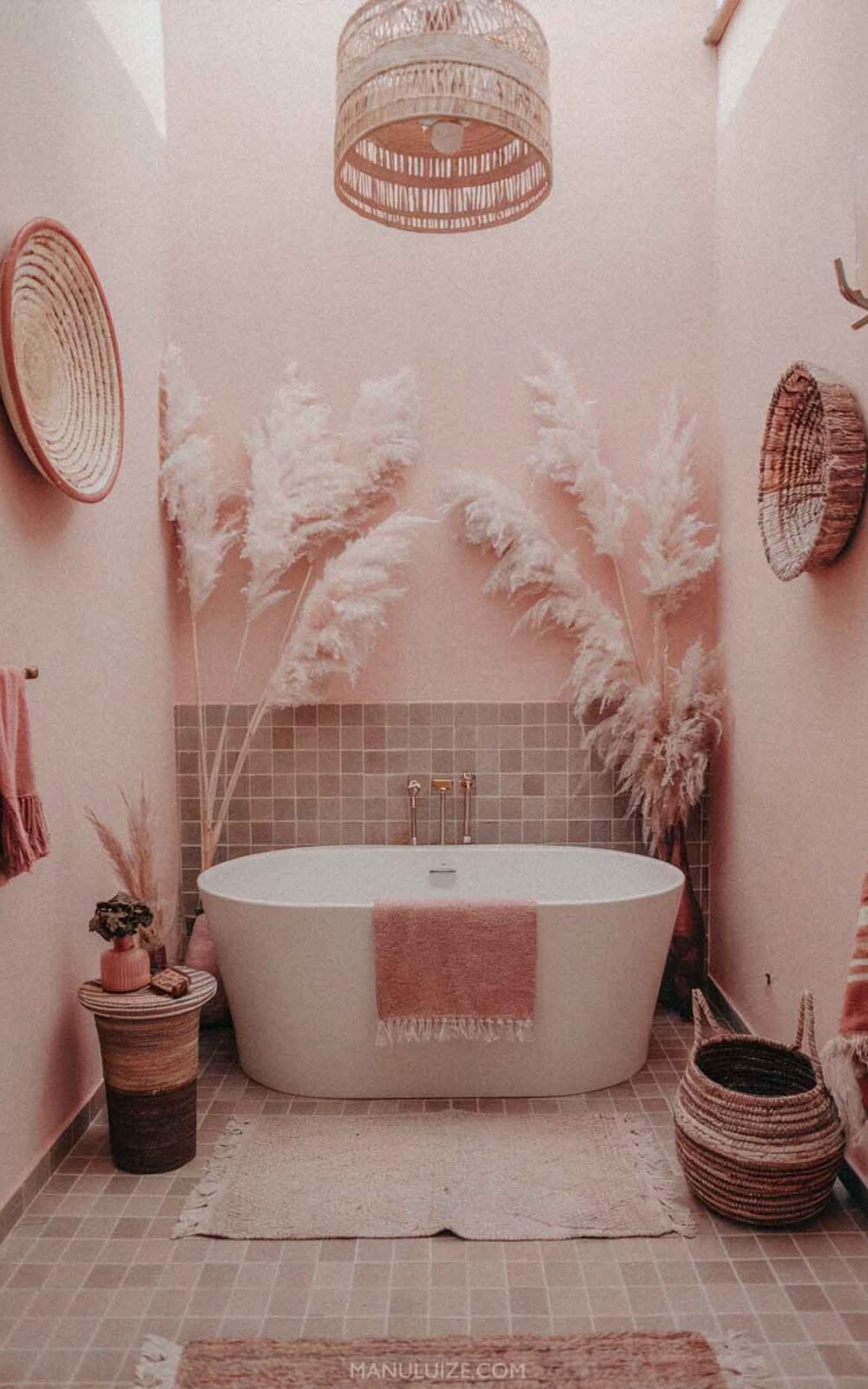 Boho pink bathroom decor Boho pink bathroom decor