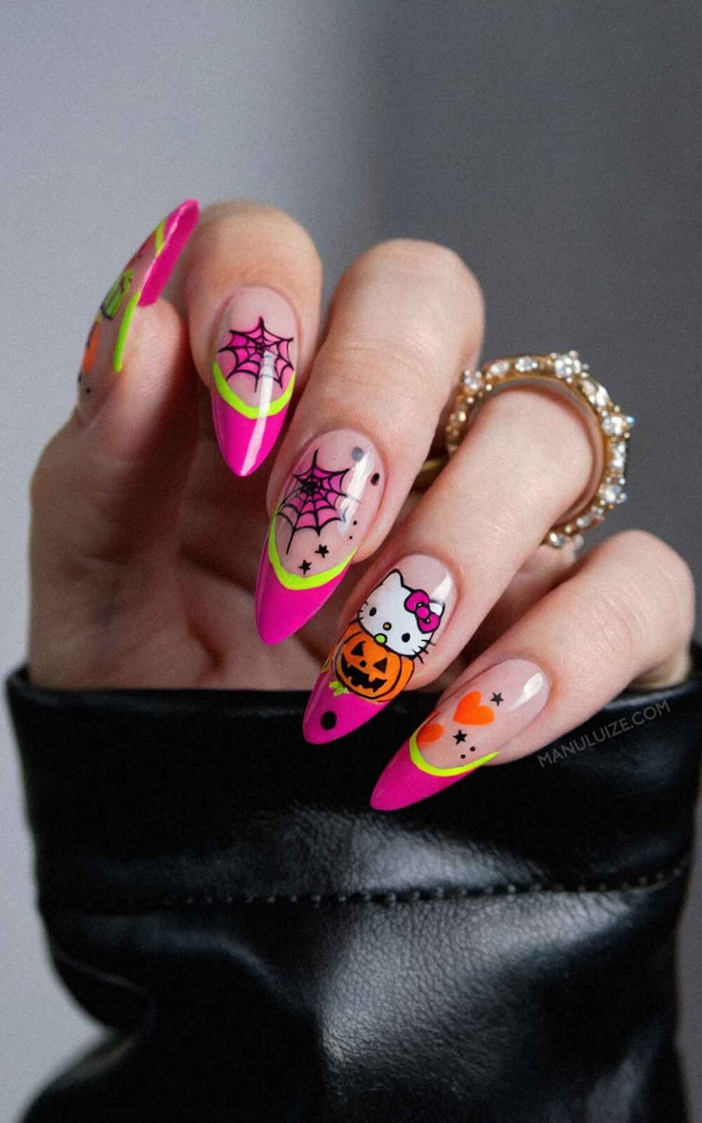 Hello Kitty Halloween nails Hello Kitty Halloween nails
