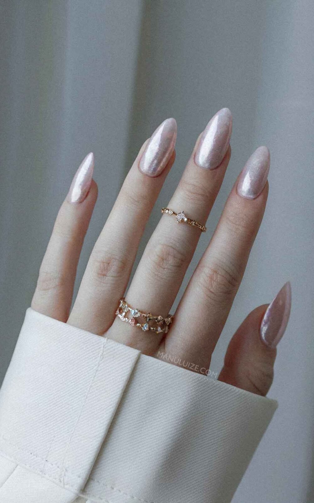 Light pink chrome nails Light pink chrome nails