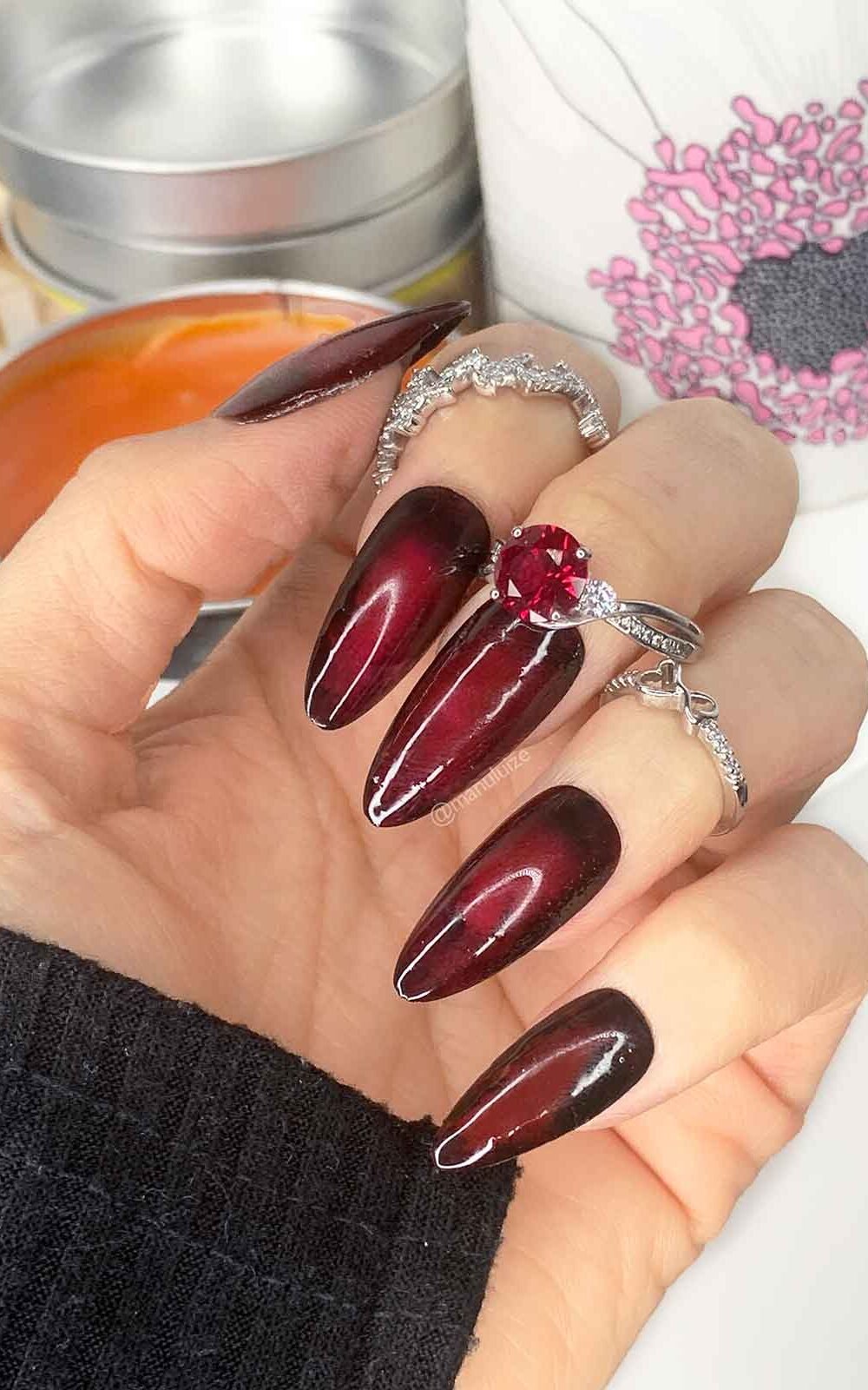 Red Halloween vampy aura nails Red Halloween vampy aura nails