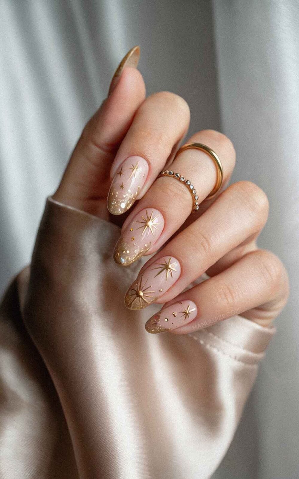 Nude gold witch nails