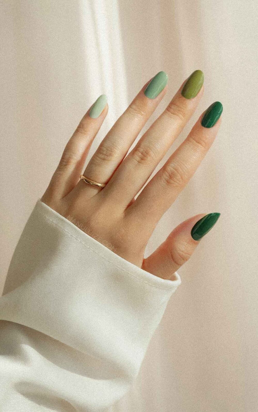 Green nails colors Green nails colors