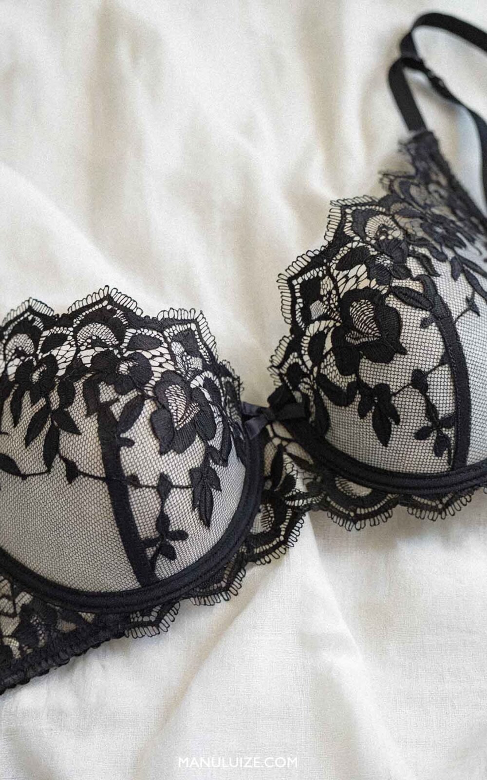 intimo in pizzo nero
