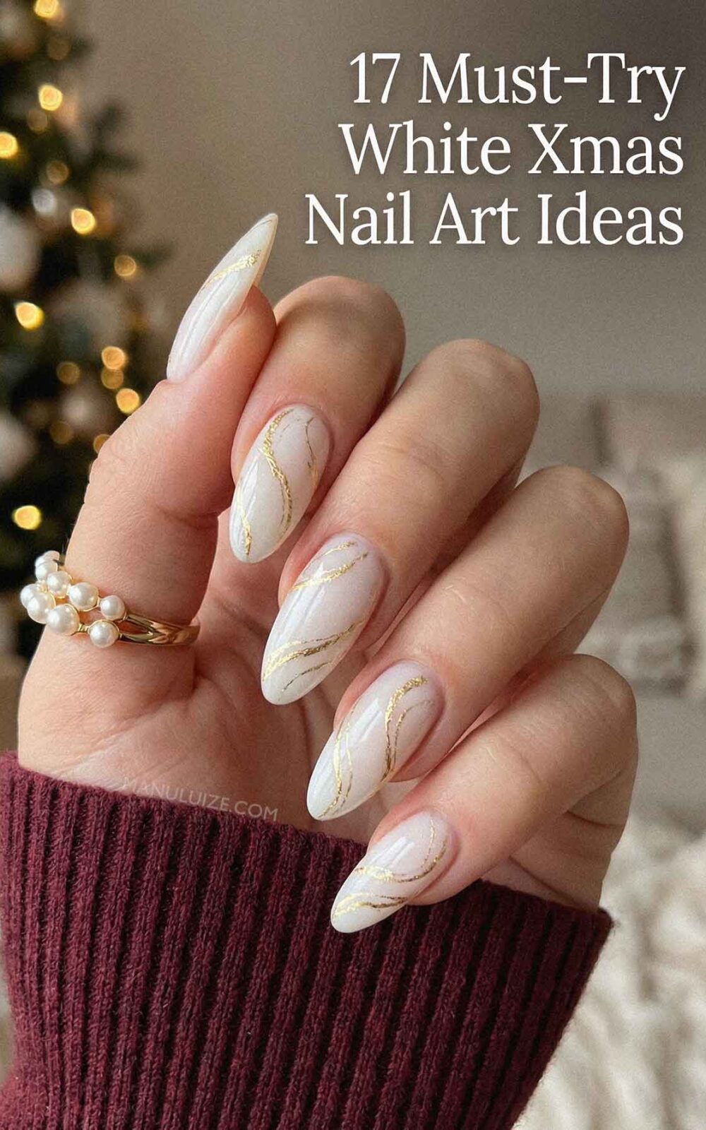 White and gold swirls nail art for Christmas White and gold swirls nail art for Christmas